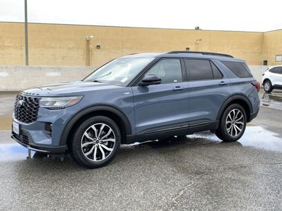 Used 2025 Ford Explorer ST-Line w/ Premium Package