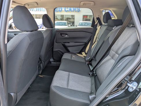 Used 2024 Nissan Rogue SV image 25
