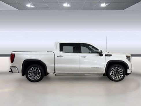 Used 2023 GMC Sierra 1500 Denali Ultimate AWD/4WD image 8