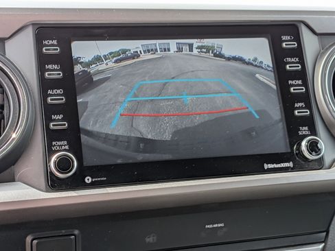 Used 2020 Toyota Tacoma SR5 AWD/4WD image 33