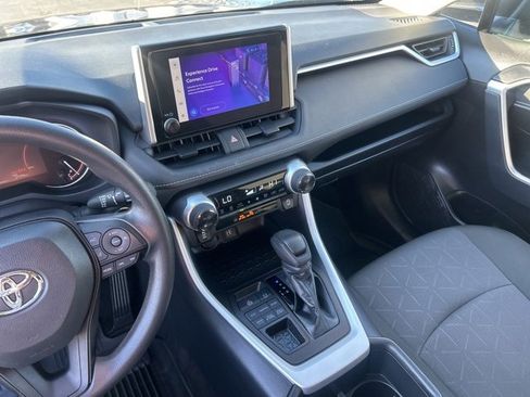 Used 2024 Toyota RAV4 XLE image 31