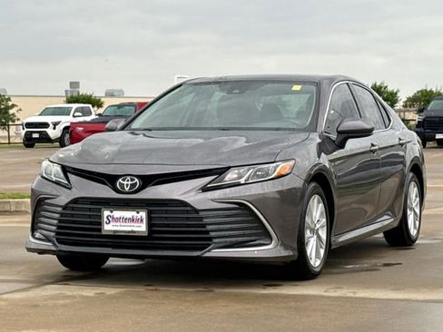 Used 2023 Toyota Camry LE FWD image 3