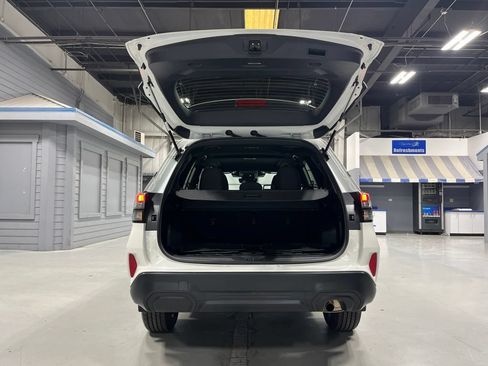 Used 2026 Subaru Forester Premium AWD/4WD image 9