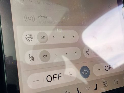 New 2026 Volvo EX30 Ultra w/ Climate Package image 9