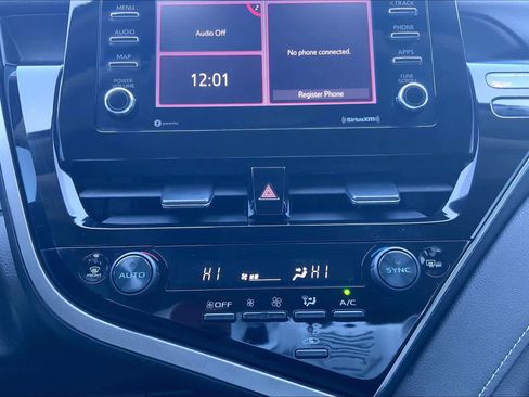 Used 2022 Toyota Camry SE w/ Carpet Mat Package (TMS) image 35