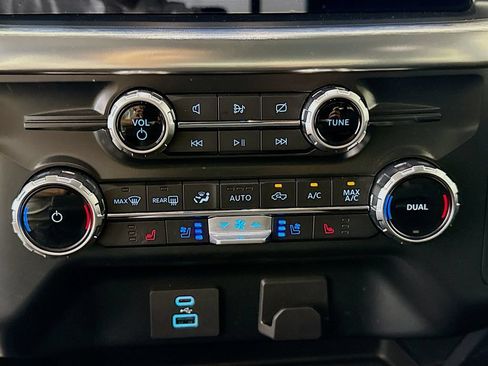 Used 2022 Ford F150 Lariat w/ Equipment Group 501A Mid AWD/4WD image 16