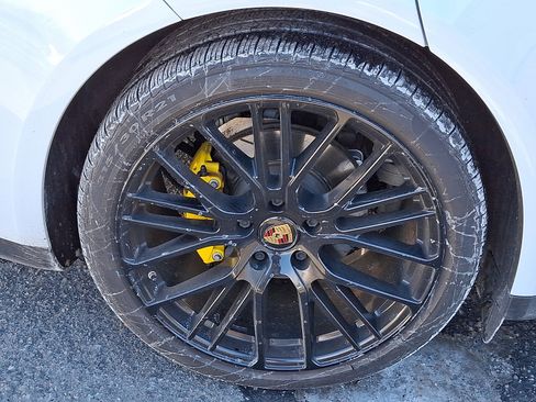 Used 2021 Porsche Panamera 4S image 10