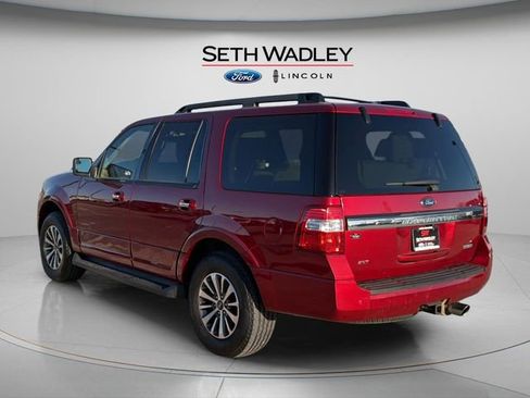 Used 2017 Ford Expedition XLT image 5
