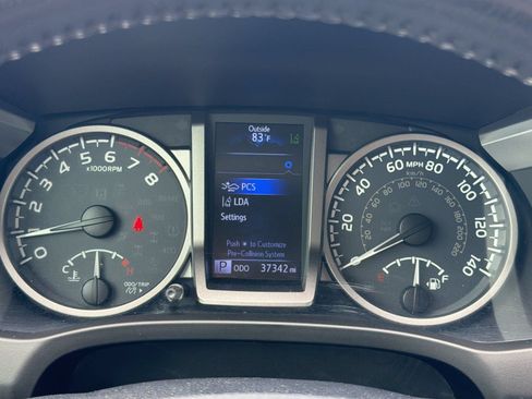 Used 2019 Toyota Tacoma SR5 AWD/4WD image 24