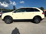 Used 2008 Lincoln MKX FWD image 2