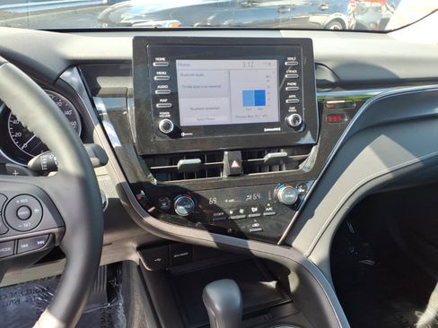 Certified 2023 Toyota Camry SE w/ Cold Weather Package image 9