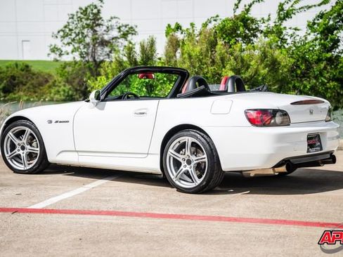 Used 2001 Honda S2000 image 4