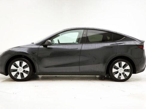 Used 2024 Tesla Model Y Long Range image 5