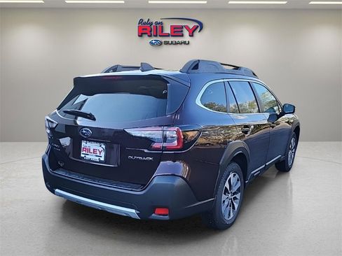 Used 2025 Subaru Outback Limited image 5