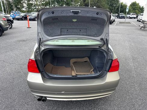Used 2011 BMW 328i xDrive Sedan AWD/4WD image 9