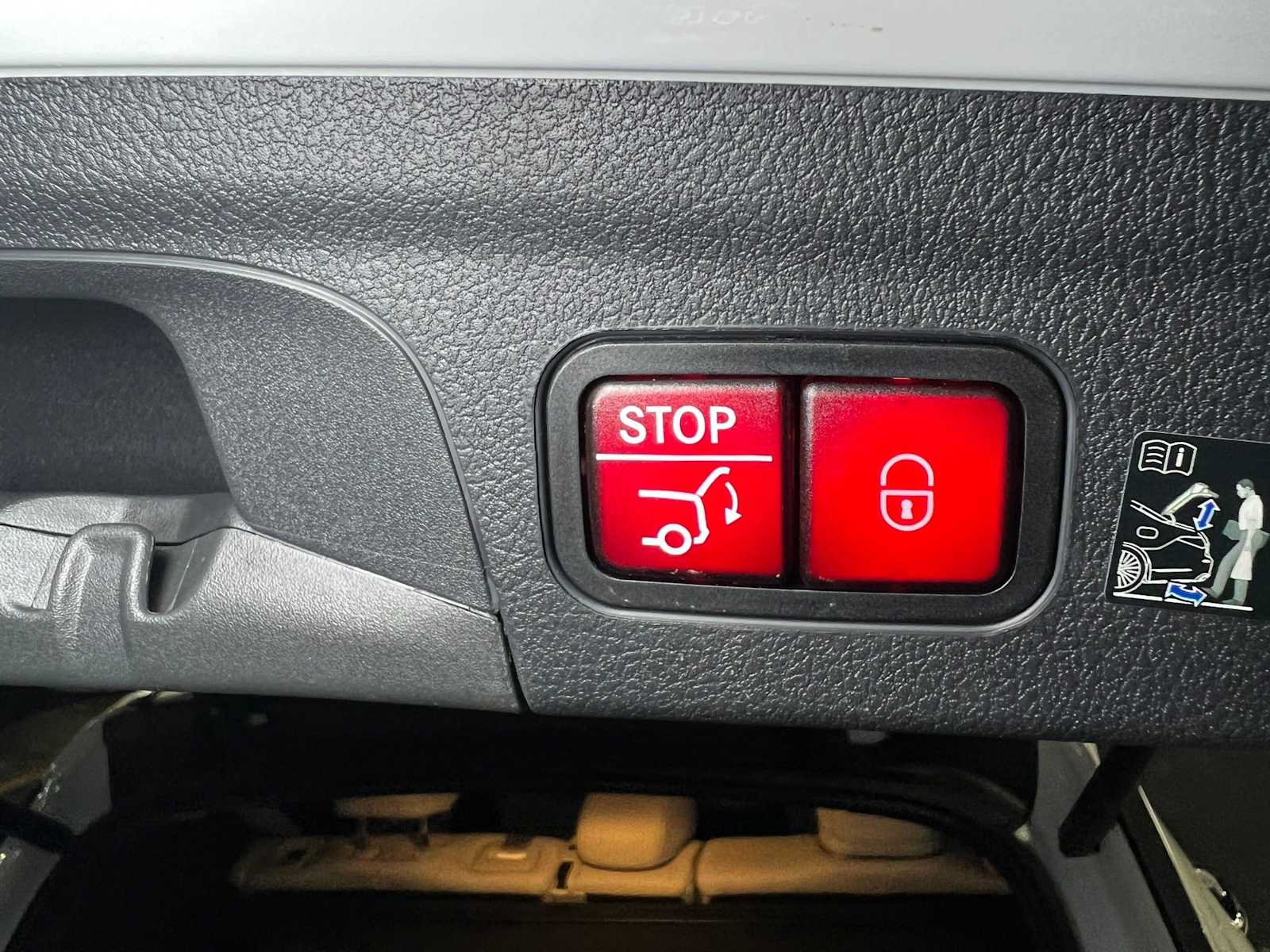 Used 2026 Mercedes-Benz GLE 580 4MATIC image 17