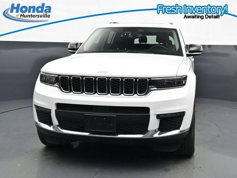 Used 2022 Jeep Grand Cherokee L Limited AWD/4WD image 3