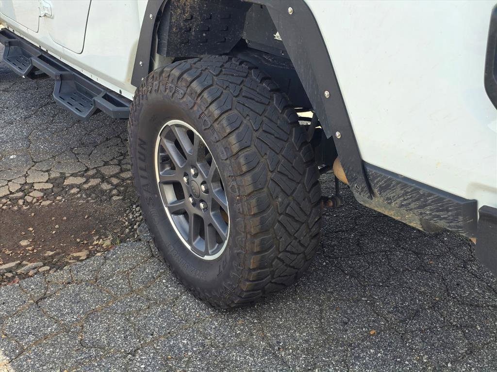 Used 2020 Jeep Gladiator Sport AWD/4WD image 18