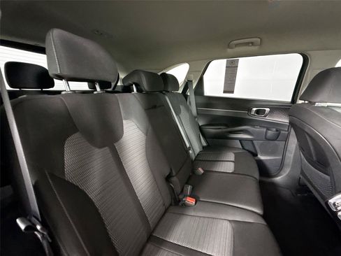 Used 2023 Kia Sorento LX FWD image 35