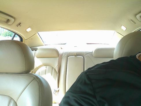 Used 2006 Buick Lucerne CXS w/ Driver Confidence Package image 12