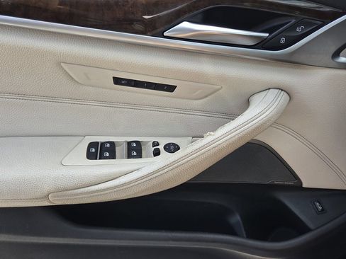 Used 2017 BMW 530i RWD image 21