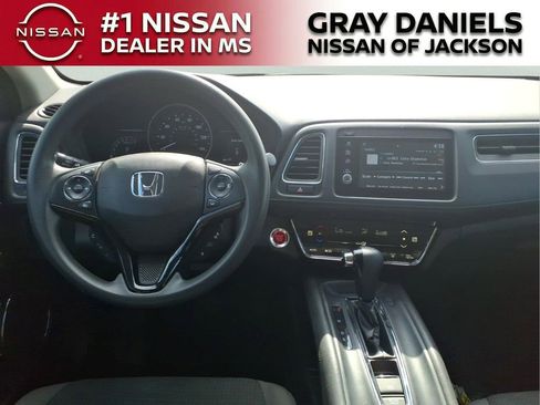Used 2022 Honda HR-V EX image 9