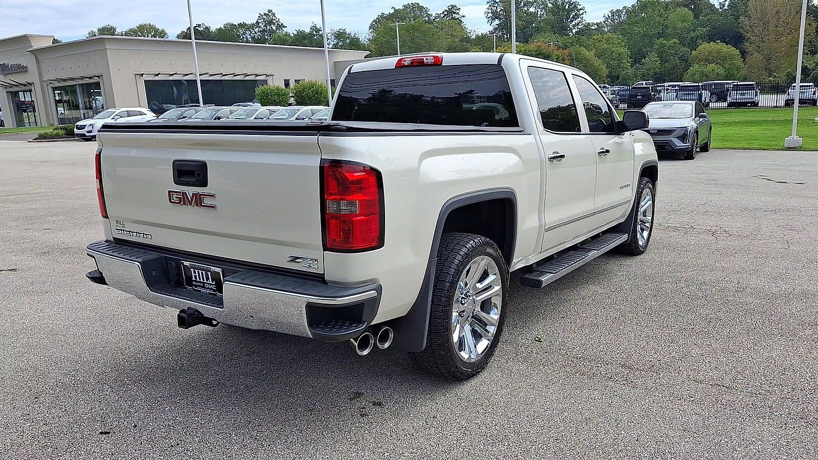 Used 2014 GMC Sierra 1500 SLT w/ Suspension Package, Off-Road AWD/4WD image 8