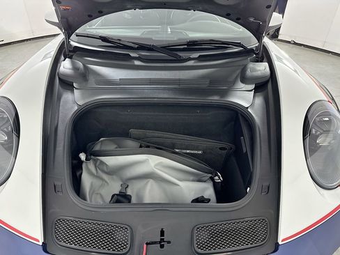 New 2023 Porsche 911 Dakar image 29