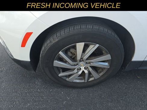 Used 2023 Chevrolet Equinox Premier image 9