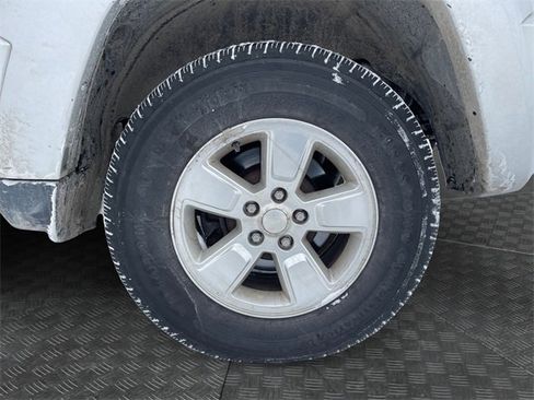 Used 2012 Jeep Liberty Sport image 14