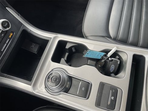 Used 2023 Ford Edge SEL image 22