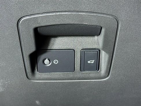 Certified 2023 Land Rover Range Rover Velar R-Dynamic S image 10