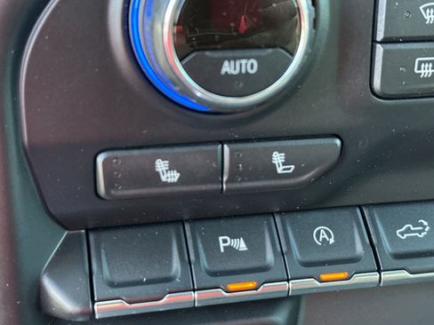 Used 2020 Chevrolet Silverado 1500 LT Trail Boss image 31