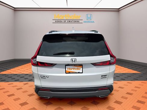 Used 2024 Honda CR-V Sport Touring image 4