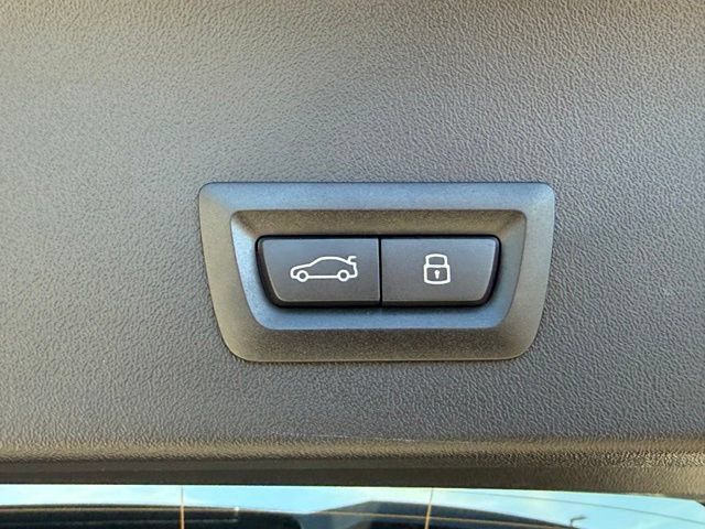 Used 2026 BMW X3 xDrive30i w/ M Sport Package AWD/4WD image 17