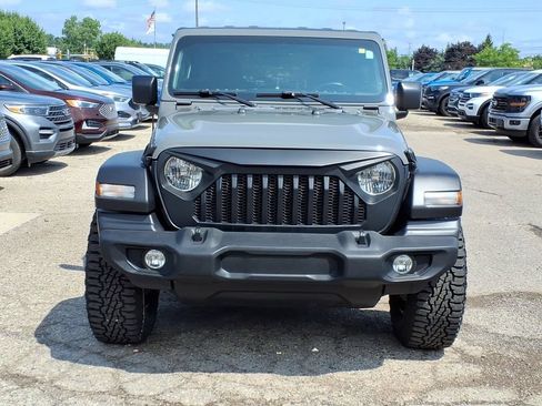 Used 2022 Jeep Wrangler Sport AWD/4WD image 8