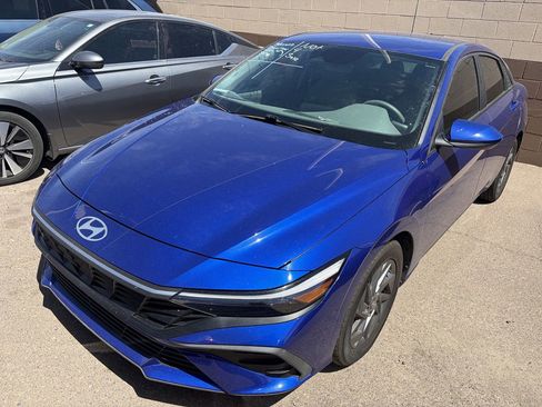 Used 2024 Hyundai Elantra SEL FWD image 4