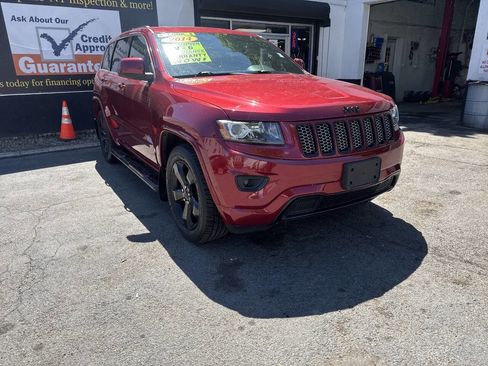 Used 2014 Jeep Grand Cherokee Altitude AWD/4WD image 2
