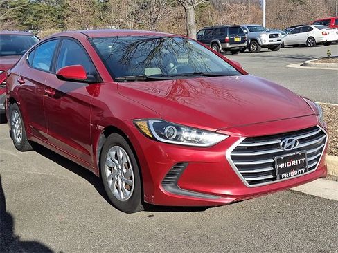 Used 2017 Hyundai Elantra SE image 3