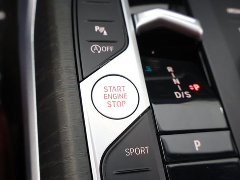 Used 2023 BMW 330i xDrive Sedan w/ M Sport Package image 43