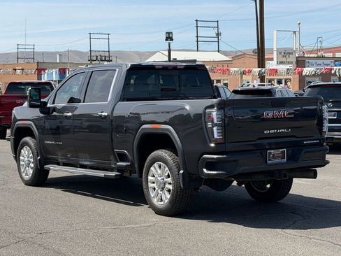 Used 2020 GMC Sierra 2500 Denali w/ Denali Ultimate Package AWD/4WD image 3