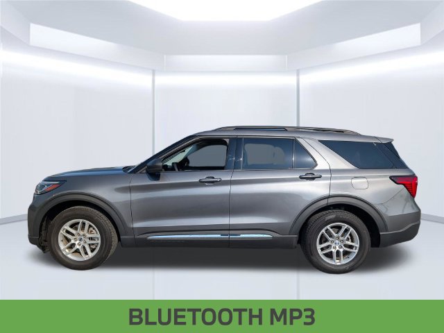 Used 2025 Ford Explorer Active RWD image 3