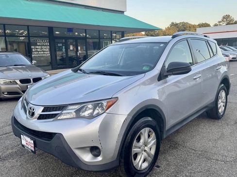 Used 2015 Toyota RAV4 LE image 1