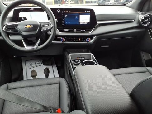 Used 2026 Chevrolet Equinox LT w/ Convenience Package II FWD image 10