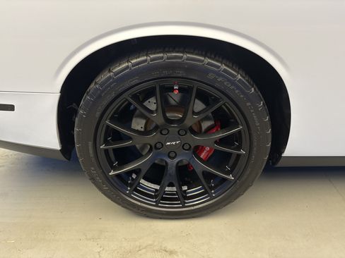 Used 2016 Dodge Challenger SRT Hellcat RWD image 8