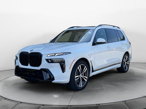 New 2026 BMW X7 xDrive40i w/ M Sport Package AWD/4WD image 3