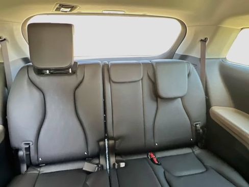 New 2026 Kia Carnival EX FWD image 28