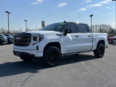 Used 2025 GMC Sierra 1500 AT4 w/ AT4 Premium Package image 2