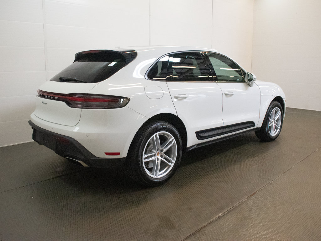 Certified 2023 Porsche Macan AWD/4WD image 10