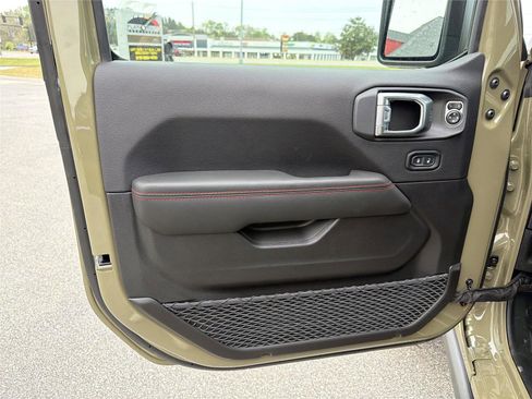 New 2026 Jeep Wrangler Unlimited Rubicon AWD/4WD image 7
